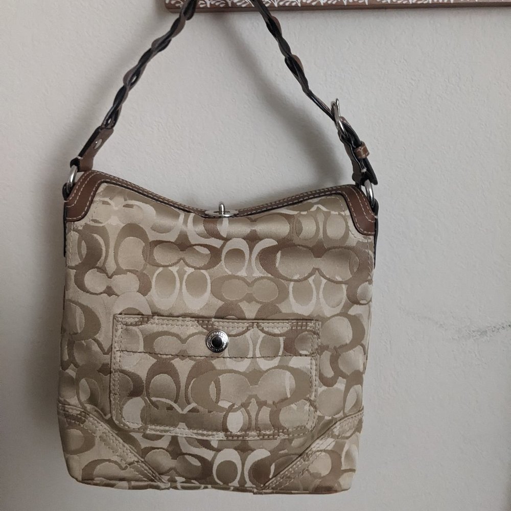 Cream/Tan Coach Shoulder Bag